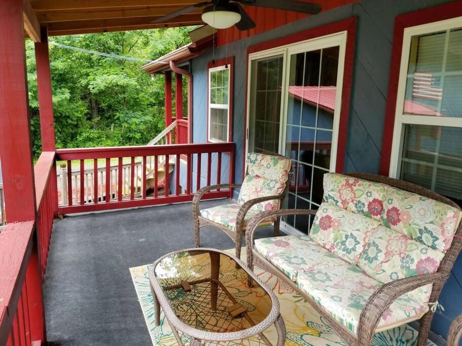 Waterwheel Cabin By The Creek Murphy Exterior photo